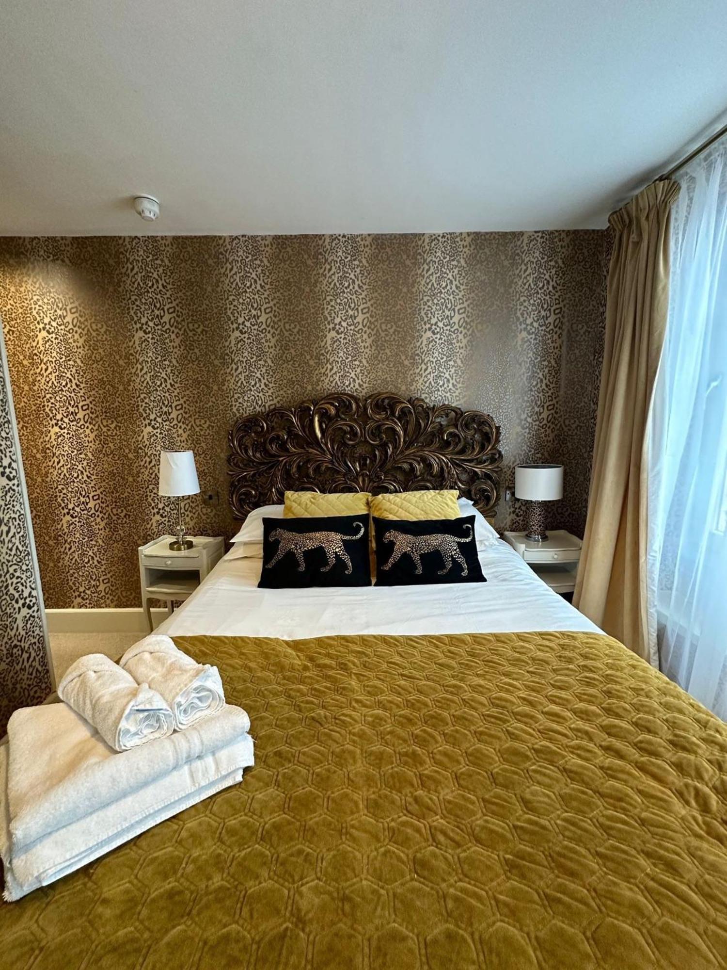 Oyo The Townhouse Otel Durham Dış mekan fotoğraf